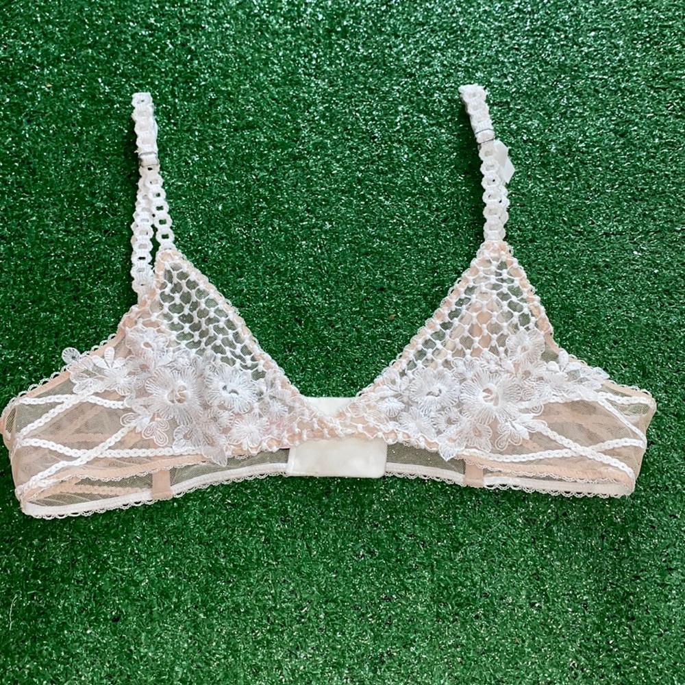 Vintage Victoria’s Secret Laced Bra